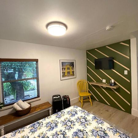 Cozy Room In The Heart Of Little Havana Miami Esterno foto