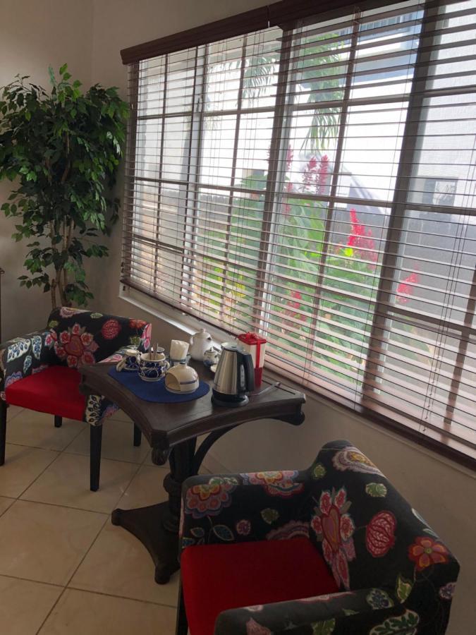 Cozy Room In The Heart Of Little Havana Miami Esterno foto
