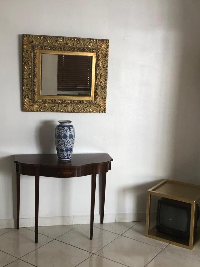 Cozy Room In The Heart Of Little Havana Miami Esterno foto